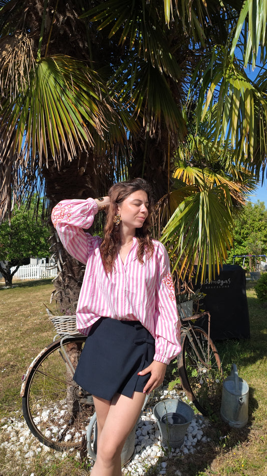 Blouse rayée rose à broderies