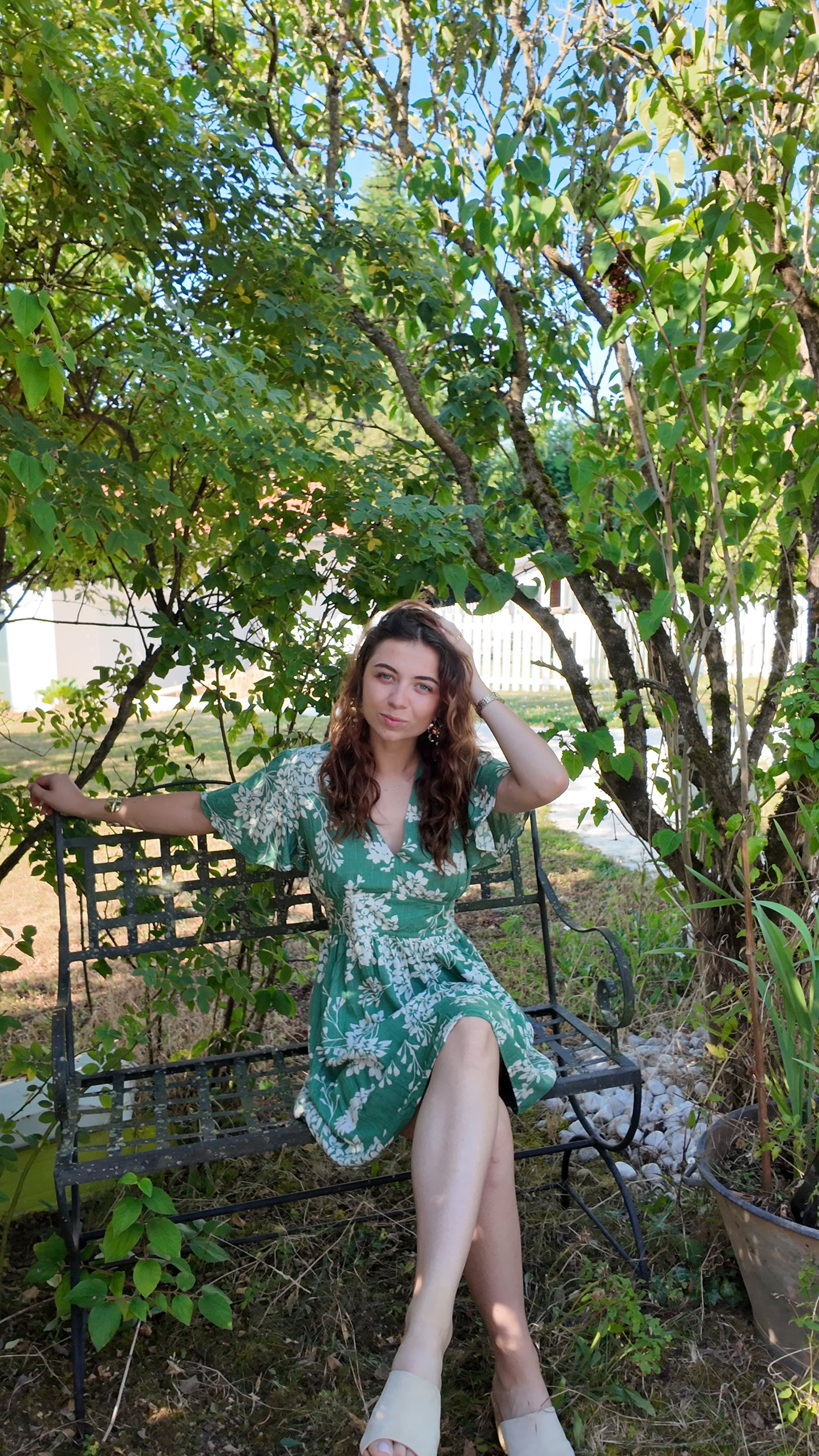 Robe Fleurie Verte – Élégante