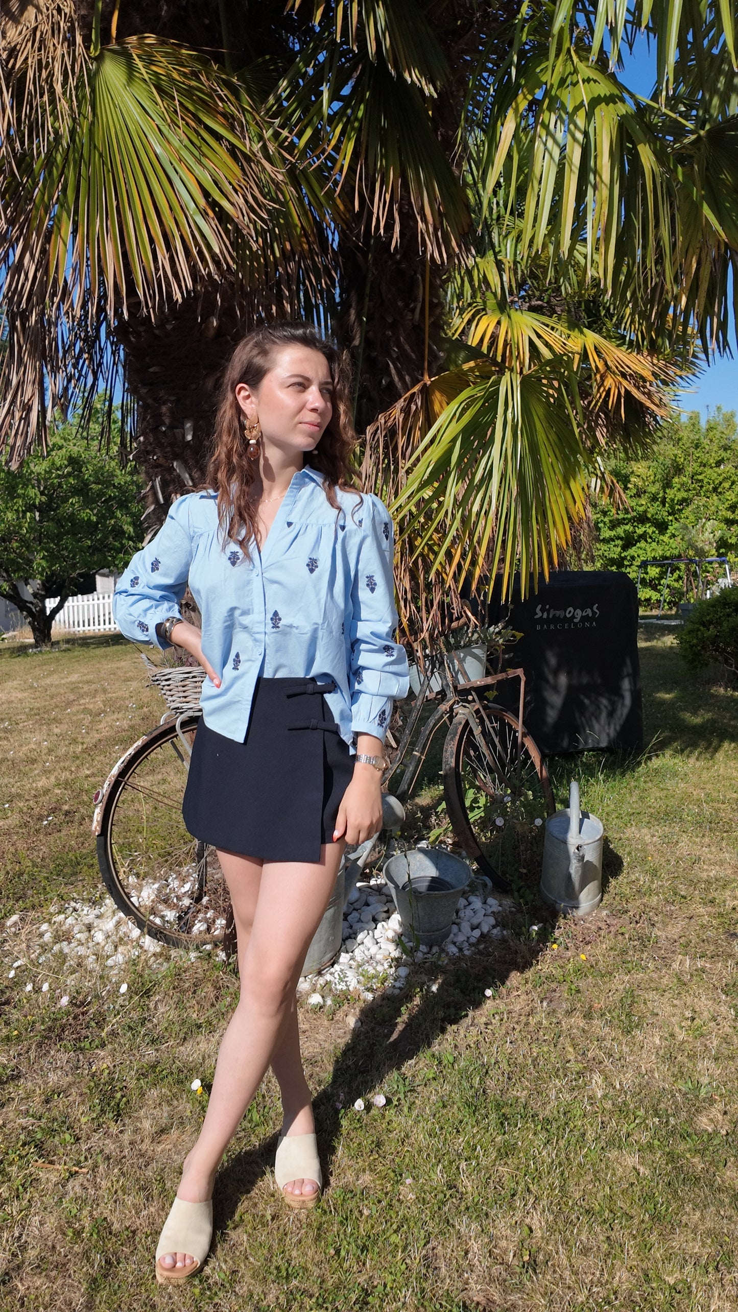 Chemise Bleu Ciel Brodée