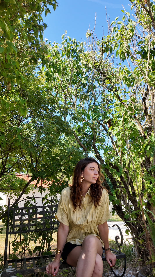 Top rayé jaune – Taille marquée